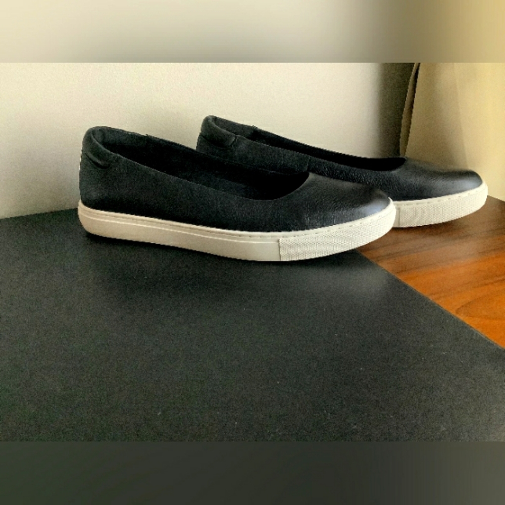 Kenneth Cole shoes